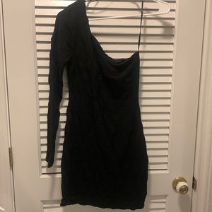 Black one shoulder sleeve dress